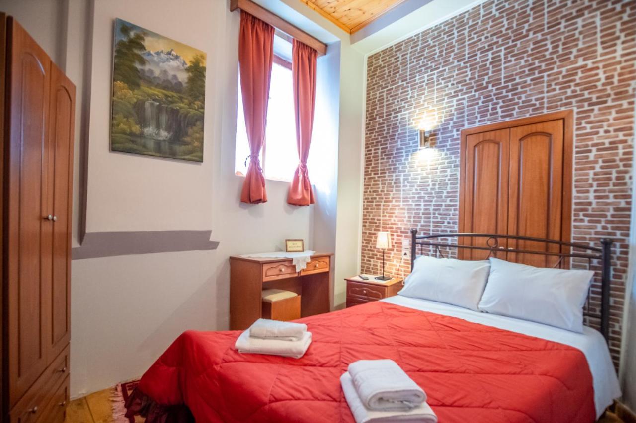 Gkoura Hotel Сирако Екстериор снимка